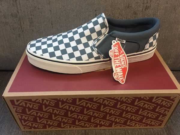Vans classic slip on skate shoes size 10